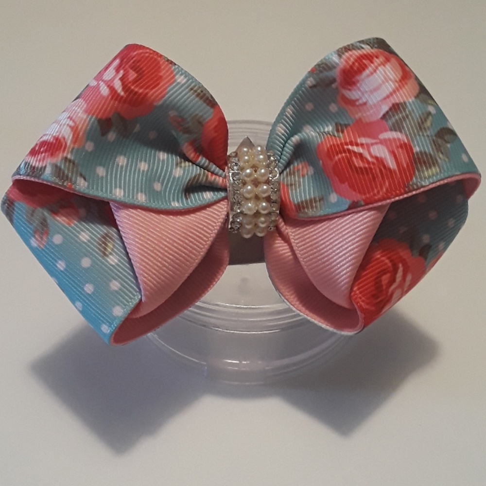 Charm hair bow